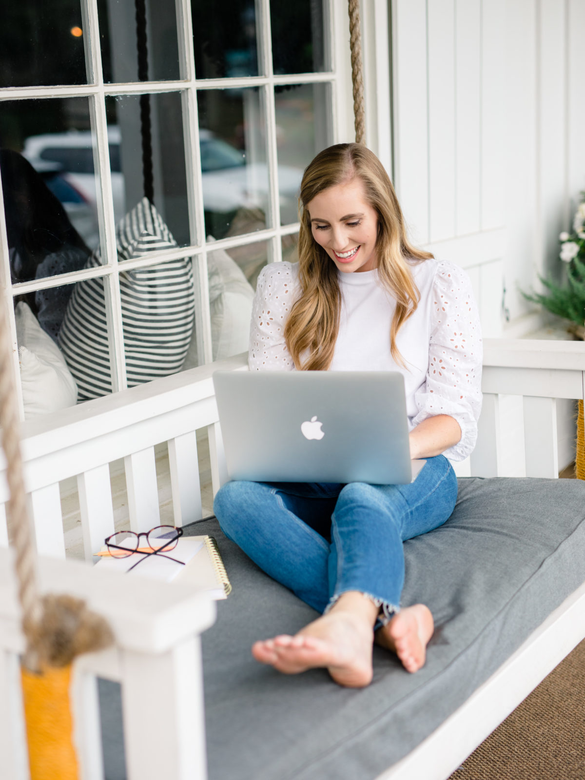 Where to Look for Virtual Assistant Jobs - thevirtualassistantstudio.com
